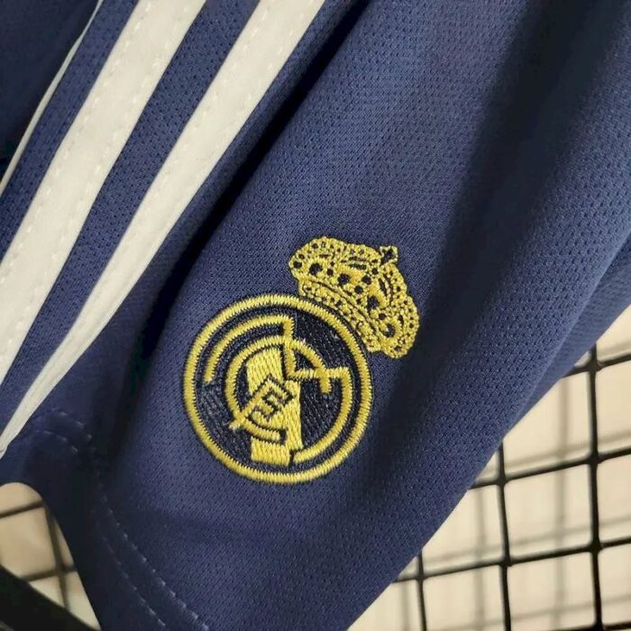 Kids Real Madrid 2022/23 White Dragon Edition Kit 6