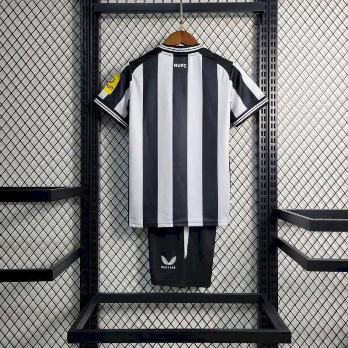 Kids Newcastle United 2023/24 Home Kit 5