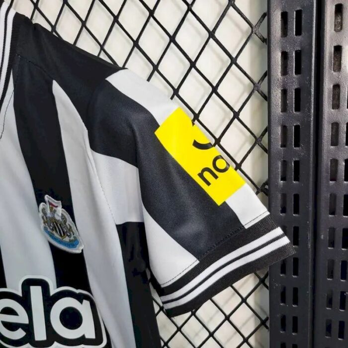 Kids Newcastle United 2023/24 Home Kit 6