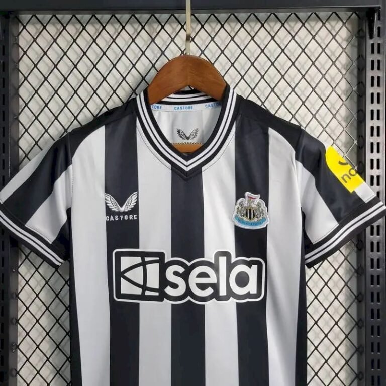 Kids Newcastle United 2023/24 Home Kit 1