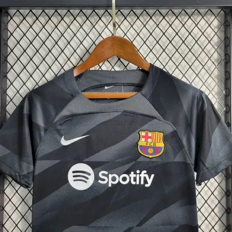 Kids Barcelona 2023/24 Goalkeeper Kit 1