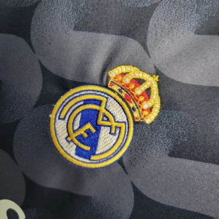 Kids Real Madrid 2023/24 Away Kit 7
