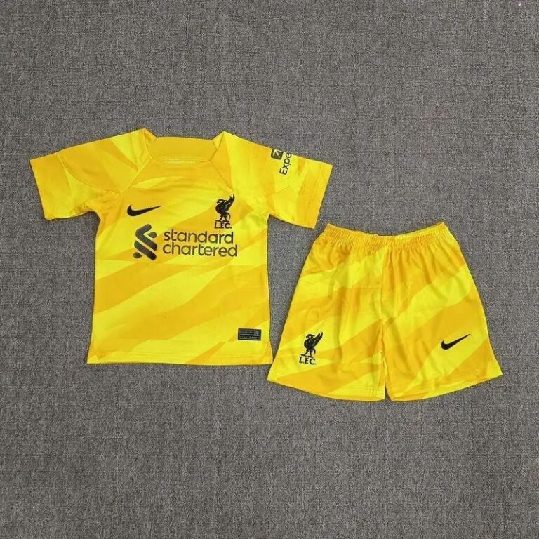 Kids Liverpool 2023/24 Goalkeeper Kit