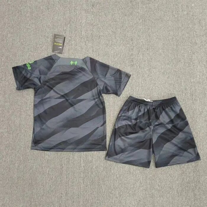 Kids Liverpool 2023/24 Goalkeeper Kit 1