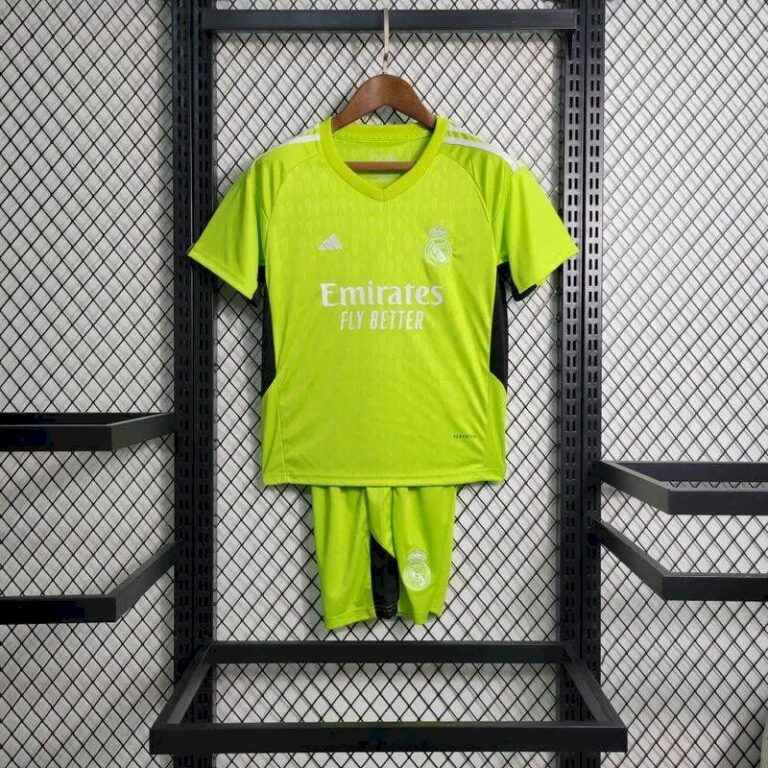 Kids Real Madrid 2023/24 Goalkeeper Kit 8