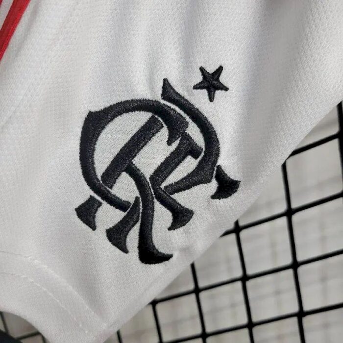 Kids Flamengo 2024/25 Home Kit 4