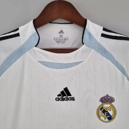 Mens Real Madrid 2022/23 Teamgeist Pre-Match Jersey 1