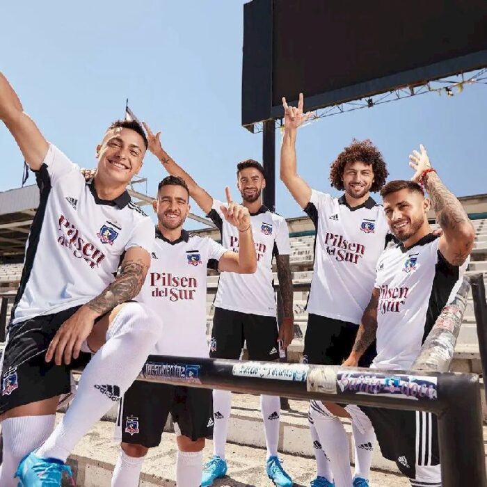 Mens Colo Colo 2022 Home Jersey 4
