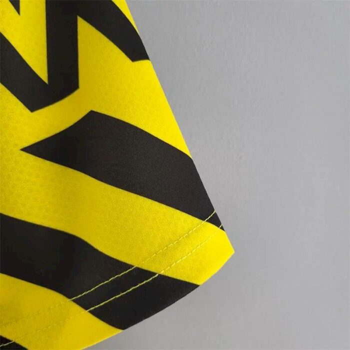 Mens Borussia Dortmund 2022/23 Pre-Match Jersey 6
