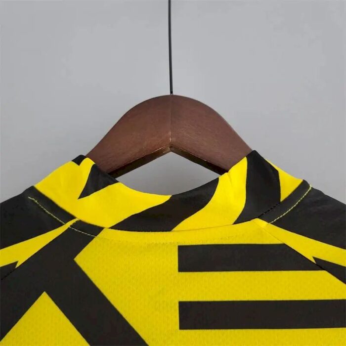 Mens Borussia Dortmund 2022/23 Pre-Match Jersey 8