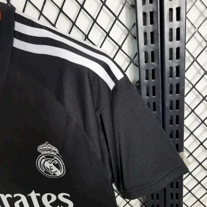Mens Real Madrid 2023/24 Goalkeeper Jersey 3