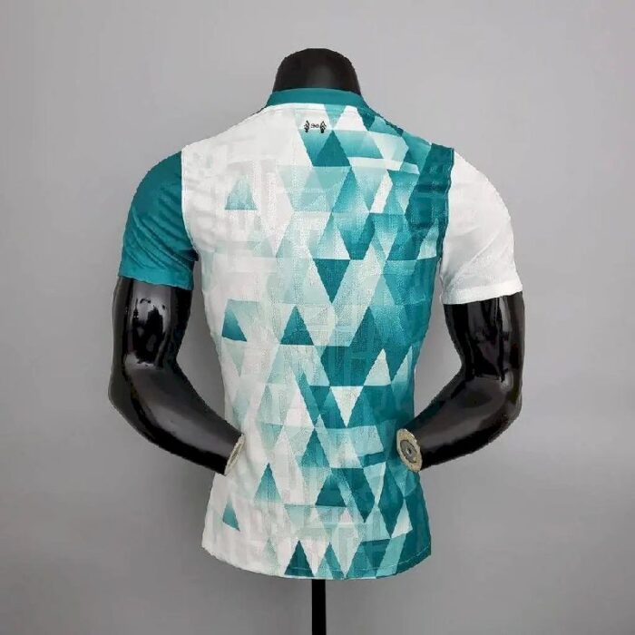 Mens Liverpool 2022/23 Jersey Player Version 6