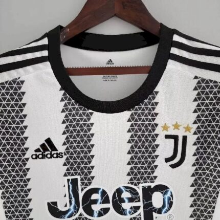 Womens Juventus 2022/23 Home Jersey 1