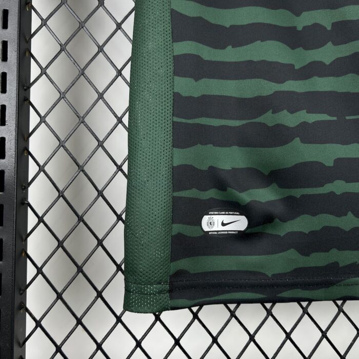 Kids Sporting CP 2025/26 Goalkeeper Kit 3