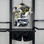 Kids Real Madrid 2025/26 Pre-Match Kit 1