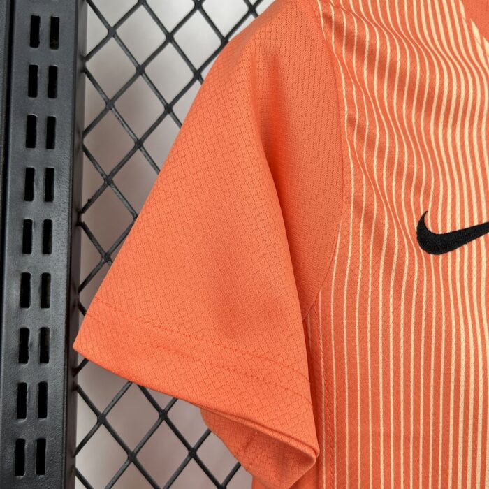 Kids Barcelona 2025/26 Goalkeeper Kit 6