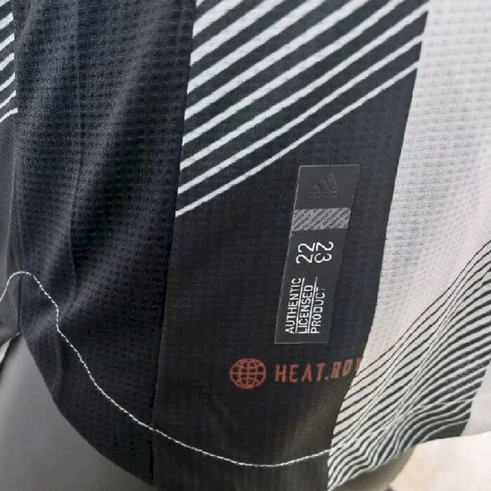 Mens Juventus 2022/23 Classic Jersey Player Version 3
