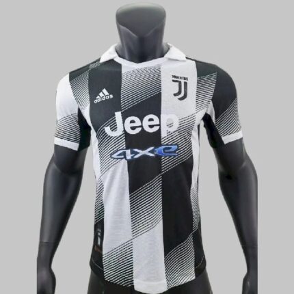 Mens Juventus 2022/23 Classic Jersey Player Version