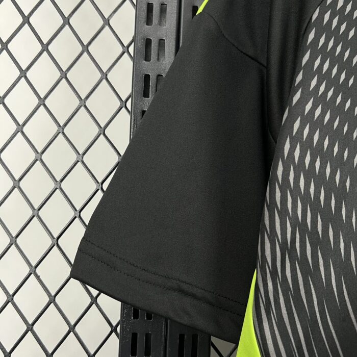 Mens Real Madrid 2025/26 Goalkeeper Jersey 6