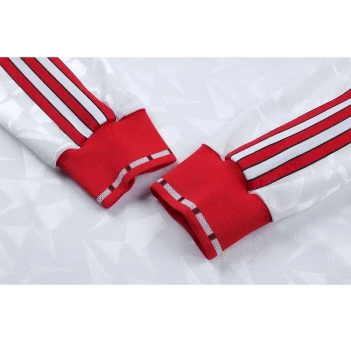 Retro Manchester United 1991 Cup Winners Cup Long Sleeve Jersey - Image 4