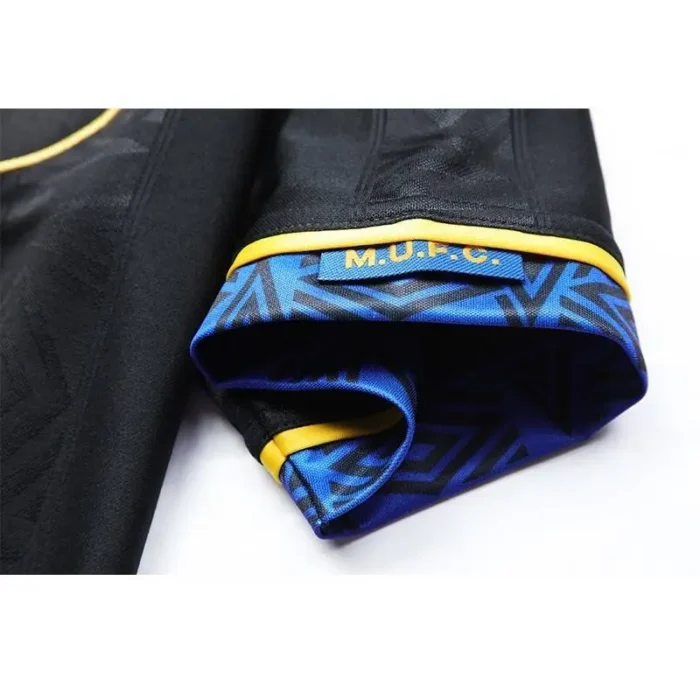 Retro Manchester United 1993/95 Away Jersey - Image 3