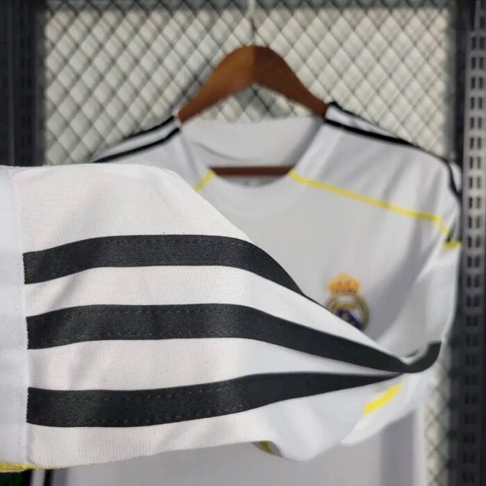 Retro Real Madrid 2009/10 Home Long Sleeve Jersey - Image 3