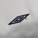 Retro Manchester United 2000/01 Away Long Sleeve Jersey - Image 4