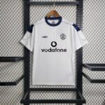 Retro Manchester United 2000/01 Away Jersey - Image 3