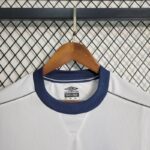 Retro Manchester United 2000/01 Away Jersey - Image 4