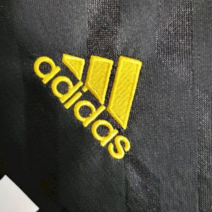 Retro Real Madrid 2011/12 Away Jersey - Image 3