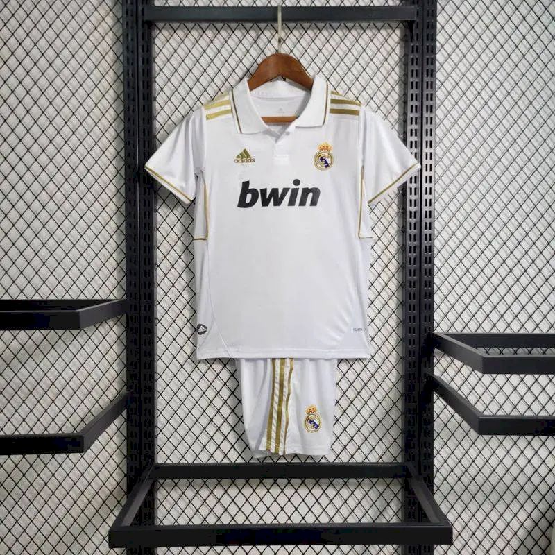 Retro Real Madrid 2011/12 Home Kids Kit - Image 1