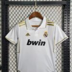 Retro Real Madrid 2011/12 Home Kids Kit - Image 2