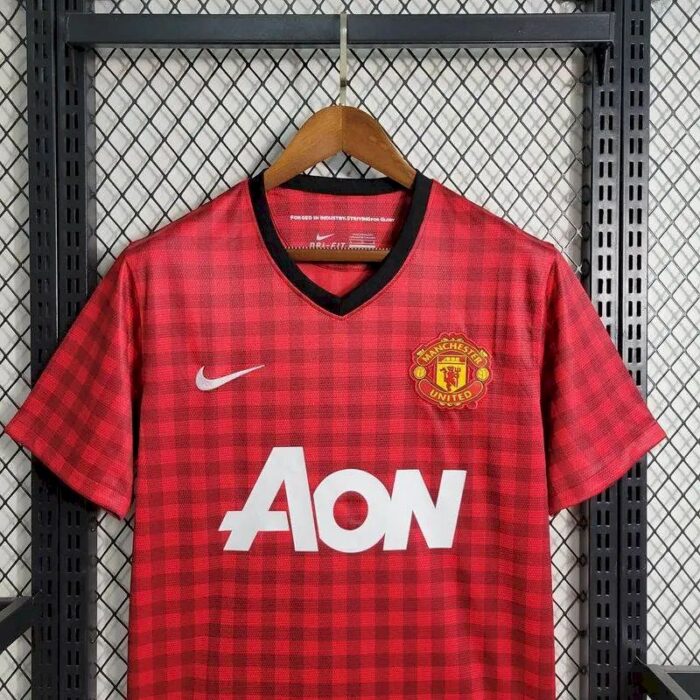 Retro Manchester United 2012/13 Home Jersey - Image 4