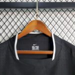 Retro Manchester United 2003/04 Away Jersey - Image 4