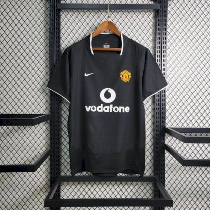 Retro Manchester United 2003/04 Away Jersey - Image 2