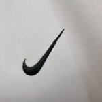 Retro Manchester United 2002/03 Away Jersey - Image 4