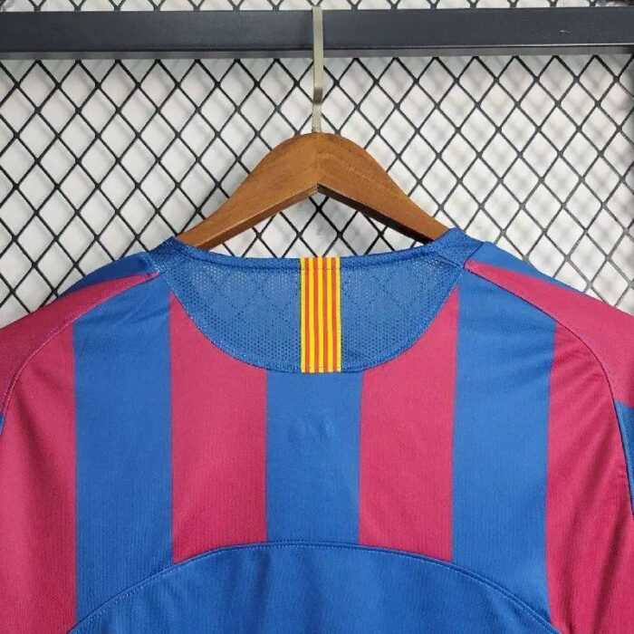 Retro Barcelona 2005/06 Home UCL Edition Long Sleeve Jersey - Image 4