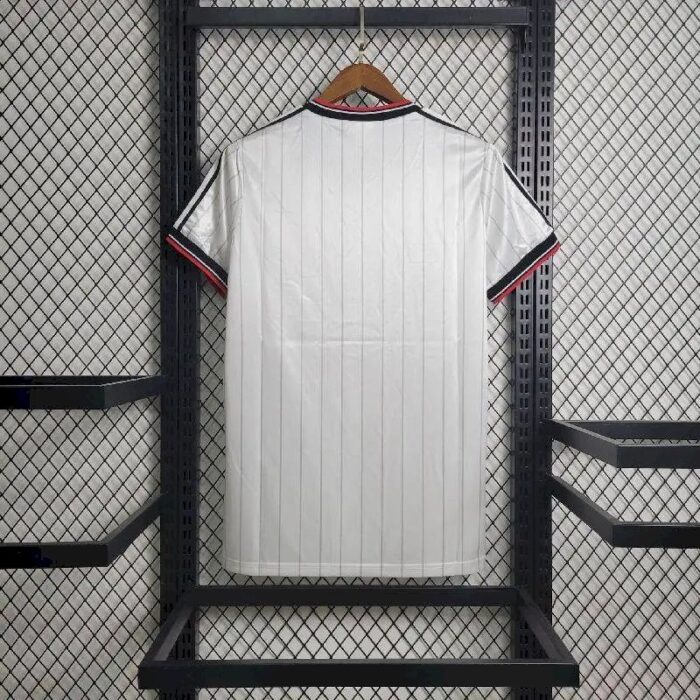 Retro Manchester United 1983/84 Away Jersey - Image 4