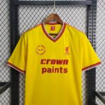 Retro Liverpool 1985/86 Third Jersey - Image 3