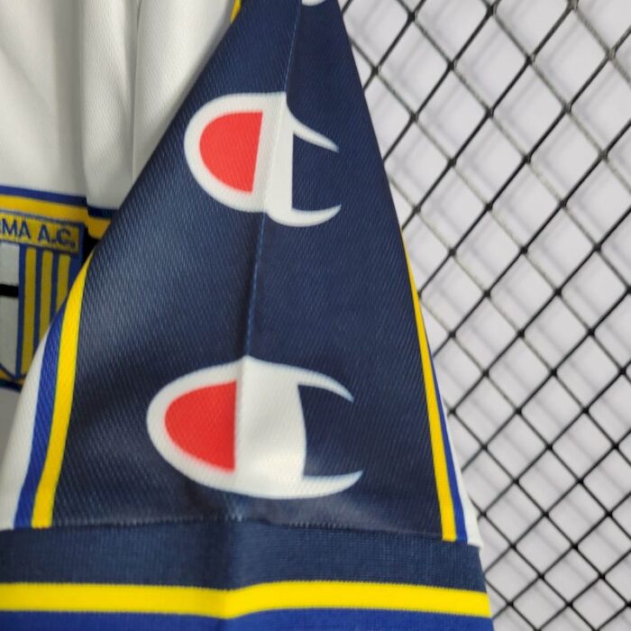 Retro Parma Calcio 2001/02 Home Jersey - Image 5