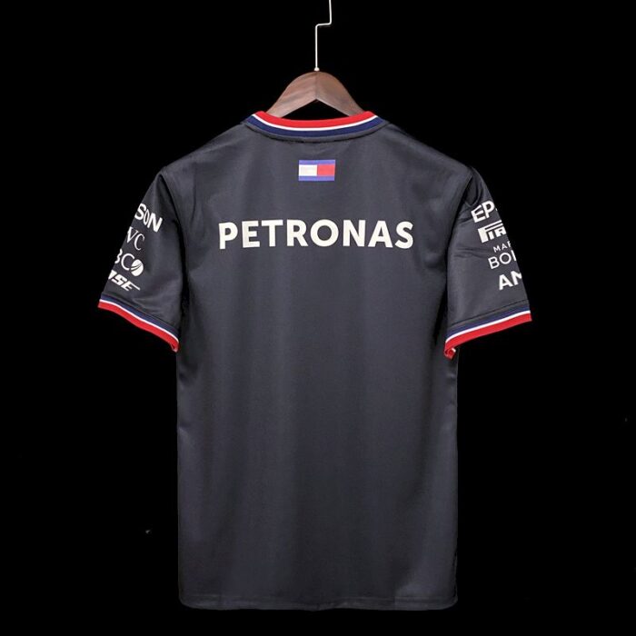 Mercedes black - Image 2