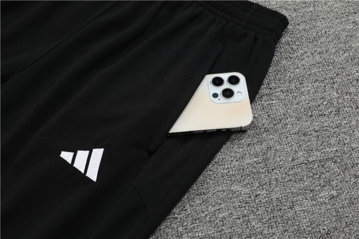 Mens Manchester United 2023/24 Half-Zip Sweater+Pant 14001 - Image 4