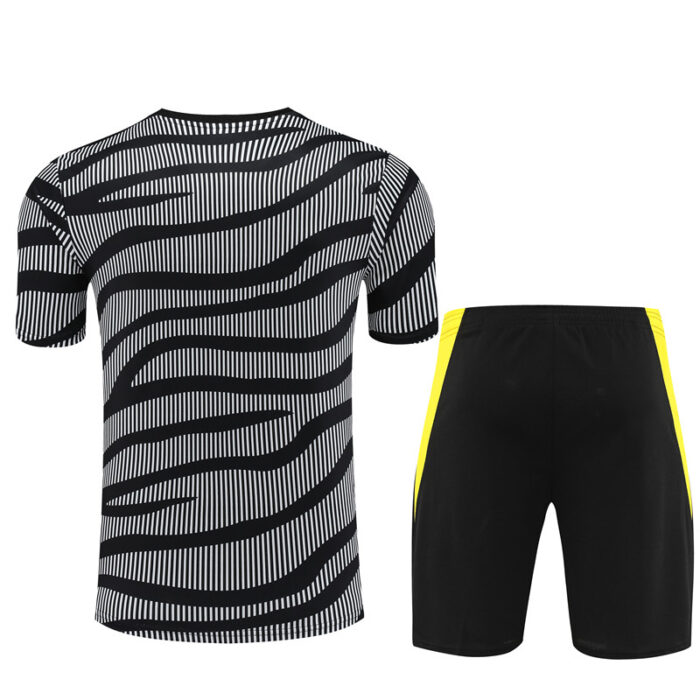 Mens Juventus 2023/24 Training Jersey+Short 14001 - Image 2