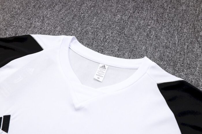 Mens Juventus 2023/24 Training Jersey+3/4 Short 815 - Image 4