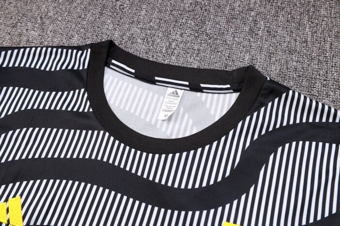 Mens Juventus 2023/24 Training Jersey+3/4 Short 815 - Image 4