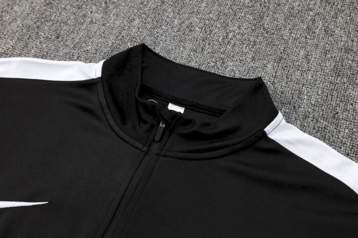 Mens Paris 2023/24 Half-Zip Sweater+Pant 815 - Image 4