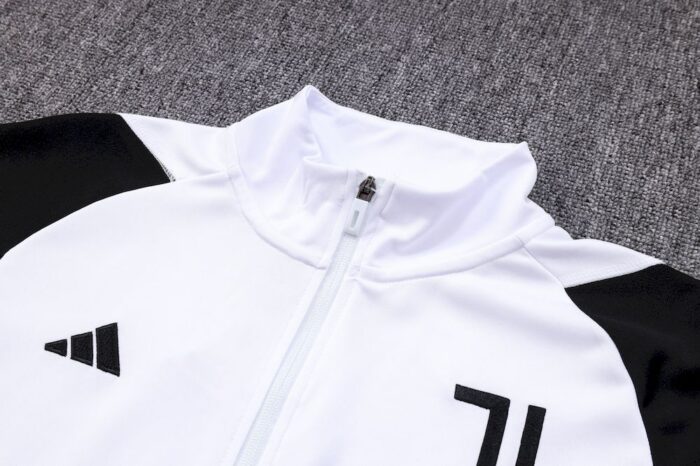 Mens Juventus 2023/24 Tracksuit 815 - Image 4