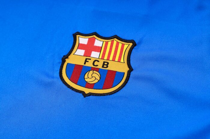 Mens Barcelona 2023/24 Training Jersey+Short 815 - Image 4