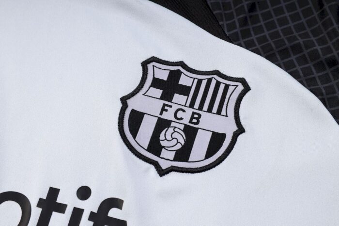 Mens Barcelona 2023/24 Training Jersey+Short 815 - Image 5