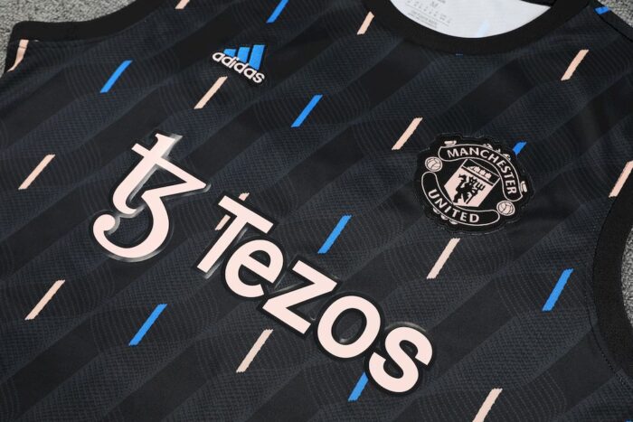 Mens Manchester United 2023/24 Tank Top+Short 418 - Image 4